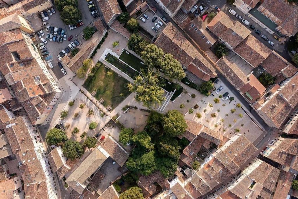 Taote - Studio Avec Terrasse Au Coeur De Ville Brignoles Bagian luar foto